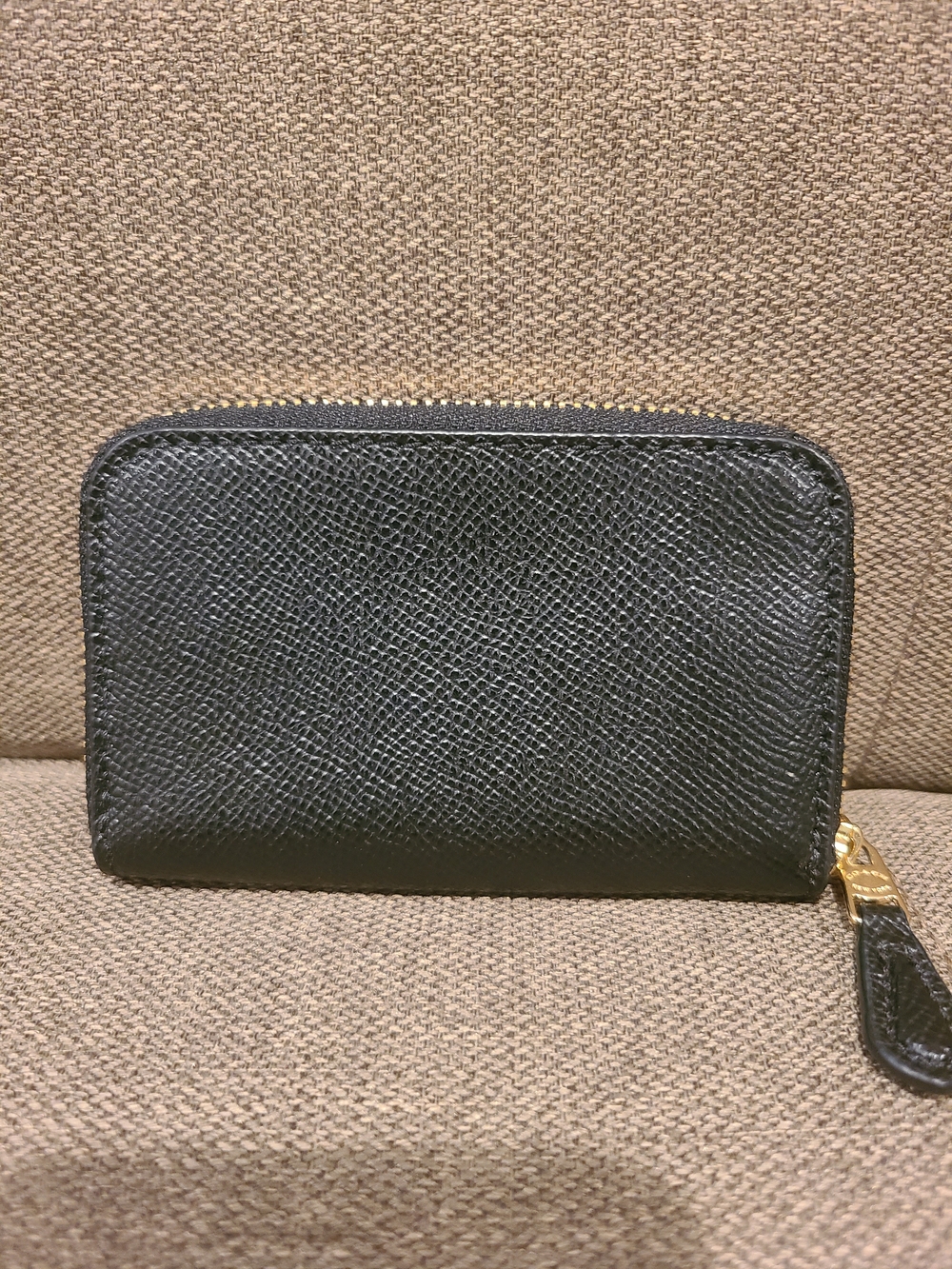 Coach zip around wallet in black pebbled leather - Picture 2 of 4